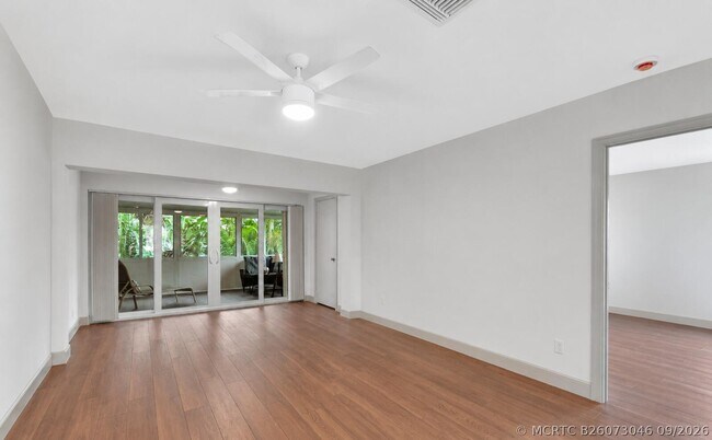 Building Photo - 1140 Mahogany Way