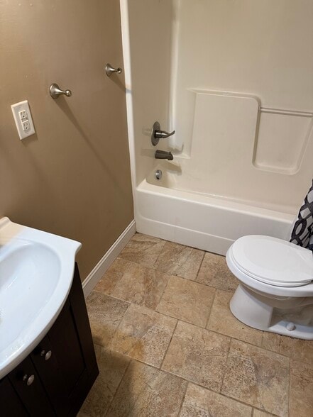 Tile floor - 1824 7th Ave