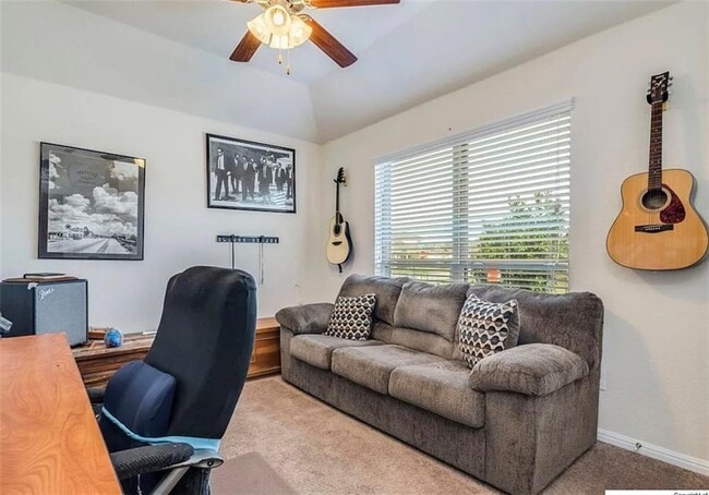 Building Photo - 104 Beech Creek Ln