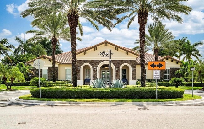 Building Photo - 3521 W 86th Terrace