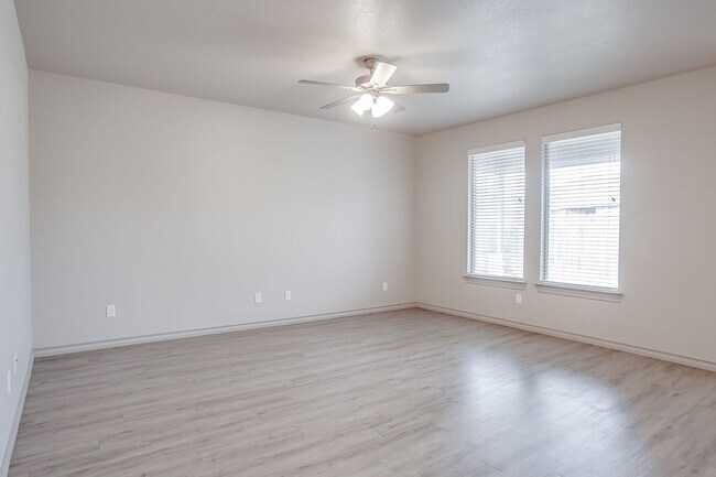 Building Photo - Wonderful Home in Cambridge Way!! SPEC!!