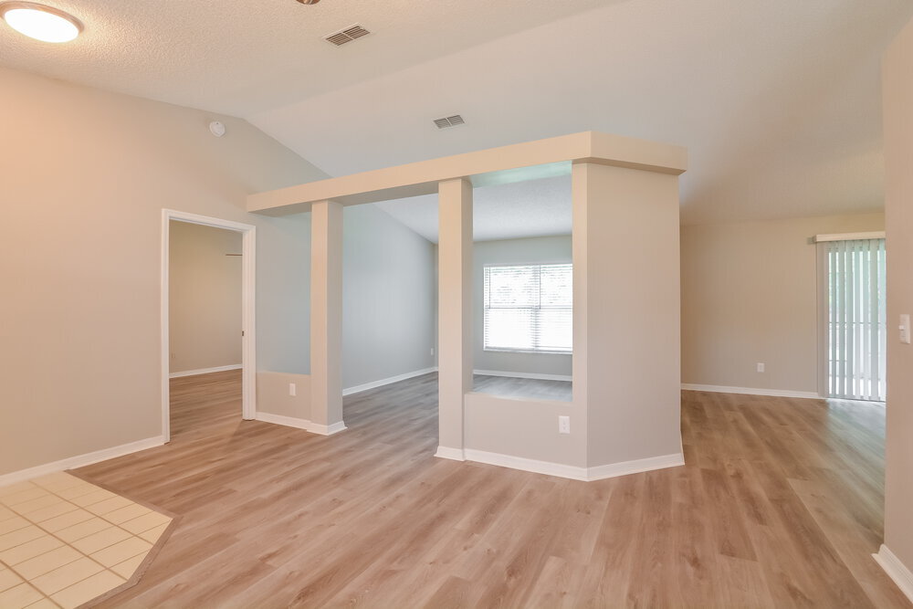 Building Photo - 4015 Eagle Feather Dr