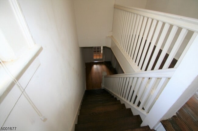 Building Photo - 85 Mission St