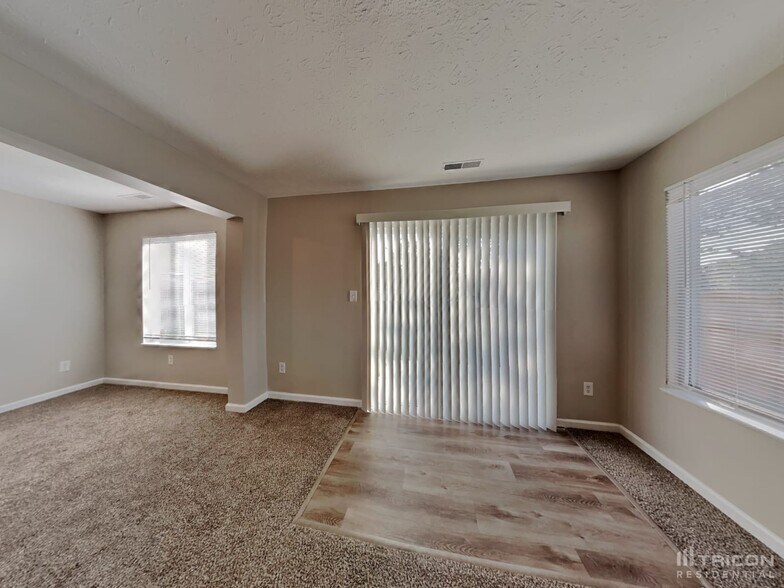 Building Photo - 2445 Grand Fir Dr