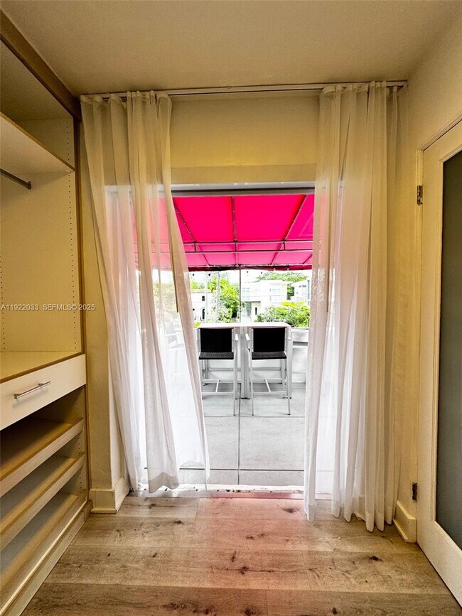 Building Photo - 3470 Sheridan Ave