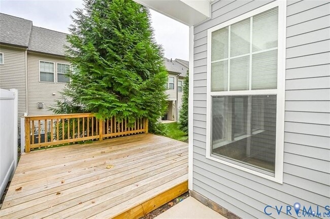 Building Photo - 8090 Manton Ct