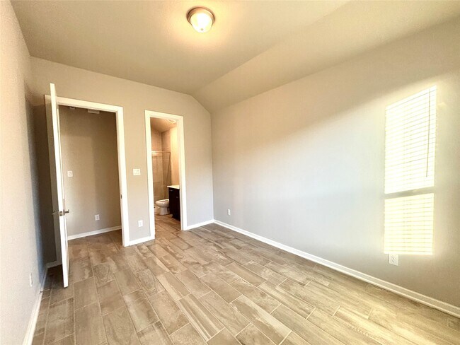 Building Photo - 5806 Pecos Ct