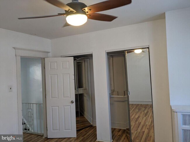 Building Photo - 7131 Louise St