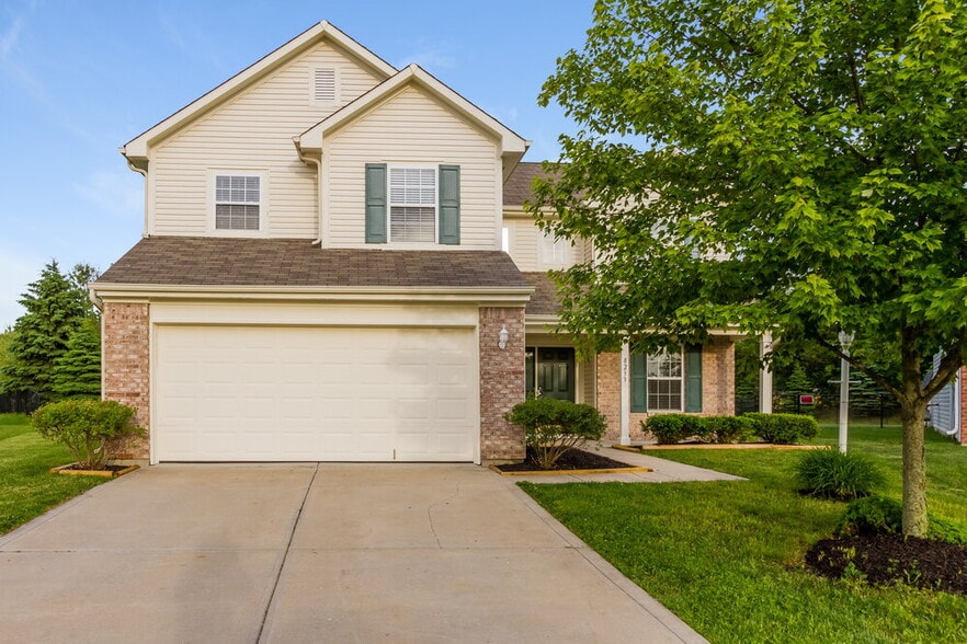 Primary Photo - 8233 Twin River Dr