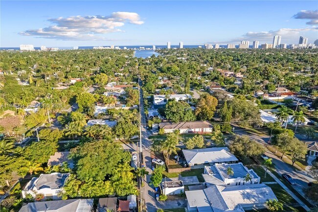 Building Photo - 1505 Monroe St