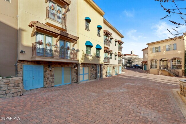 Building Photo - 6350 Escondido Dr