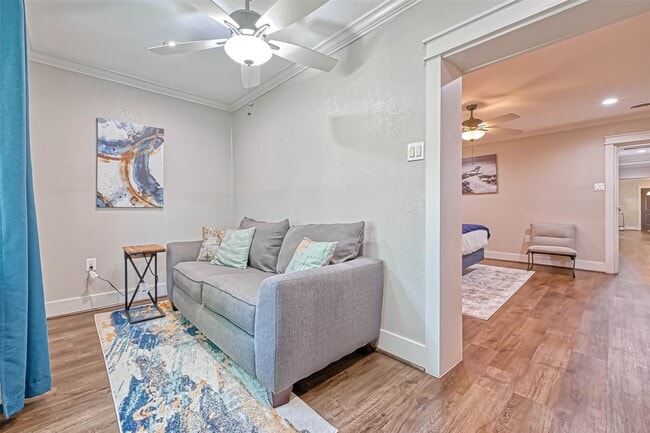 Building Photo - 10601 Willowgrove Dr