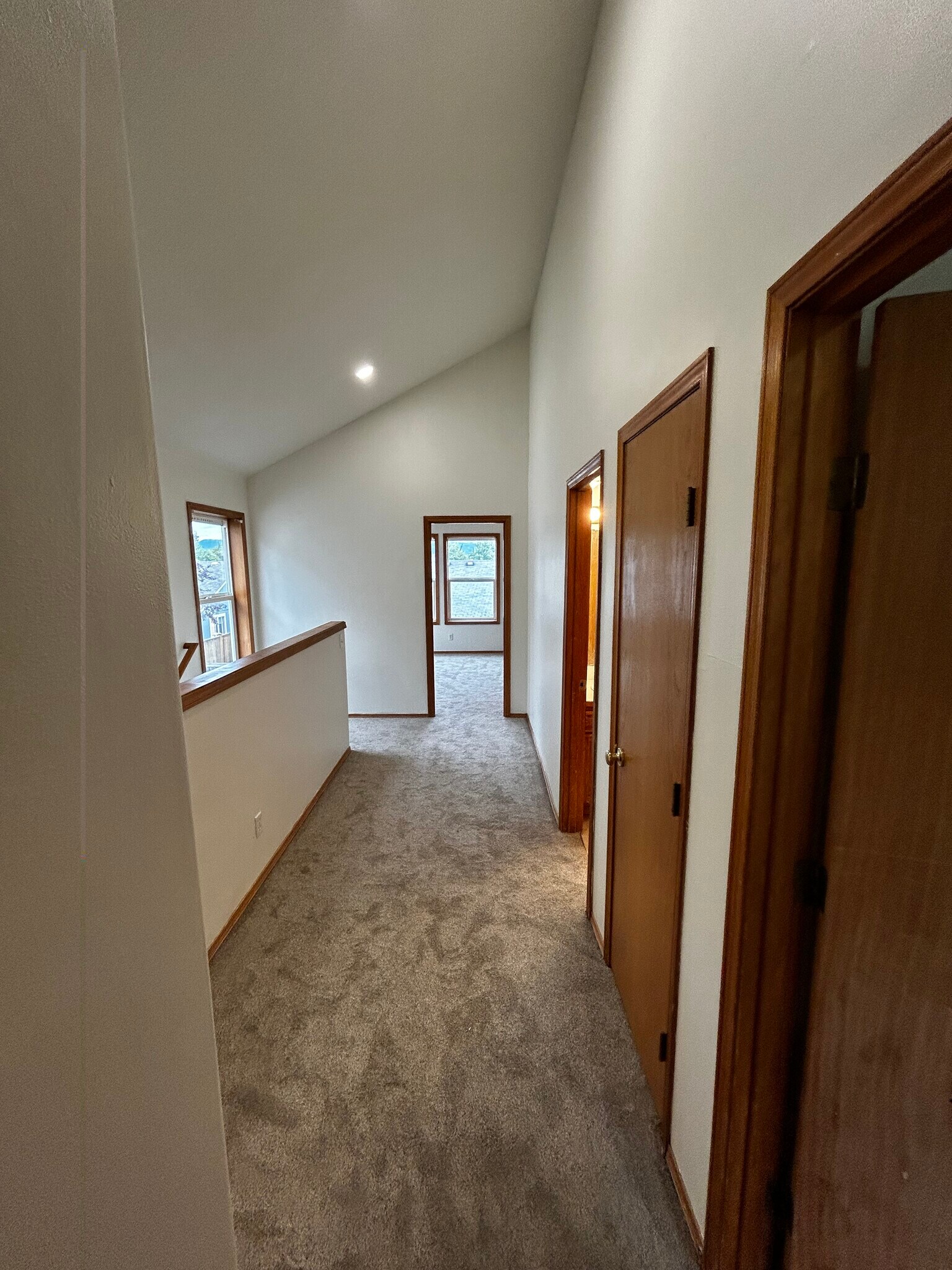Building Photo - 614 S 41st Ct
