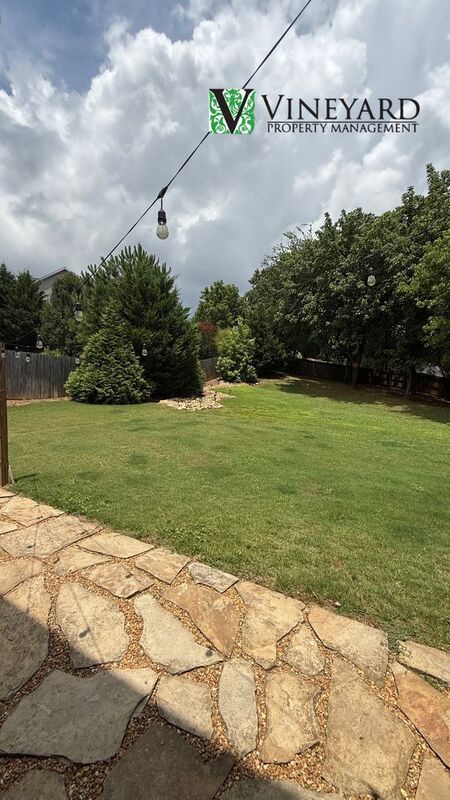 Building Photo - 303 Cherokee Reserve Ct