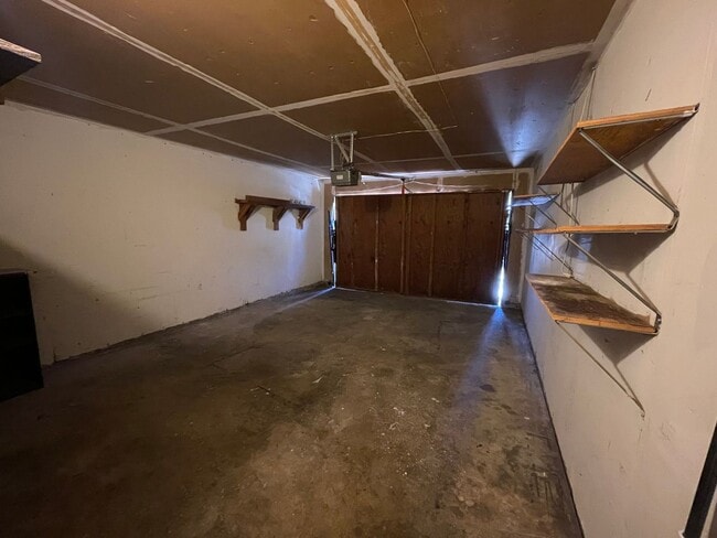Building Photo - 4830 Suncrest Way