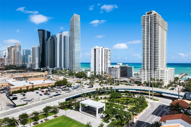 Building Photo - 200 Sunny Isles Blvd