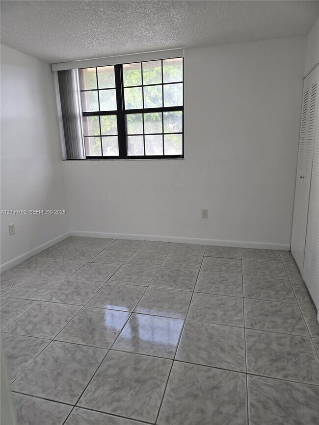 Building Photo - 12230 SW 16th Terrace