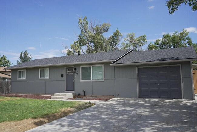 Building Photo - Fully Renovated 3BD/2BA Ranch Home in Sher...