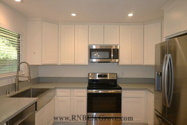 Building Photo - 23 Farallon Cir