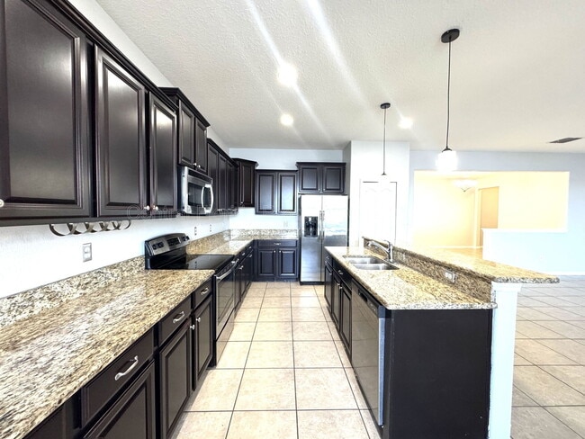 Building Photo - 3040 Youngford St