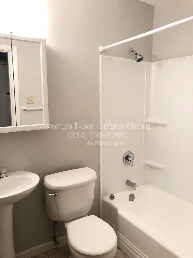 Building Photo - 302 Brightsand Ct