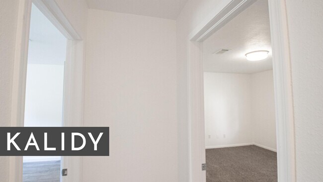 Building Photo - 12809 Buckboard Rd