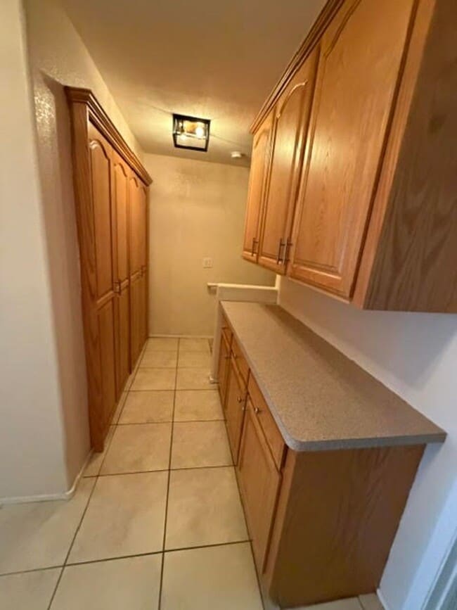 Building Photo - 2208 Rugged Mesa Dr