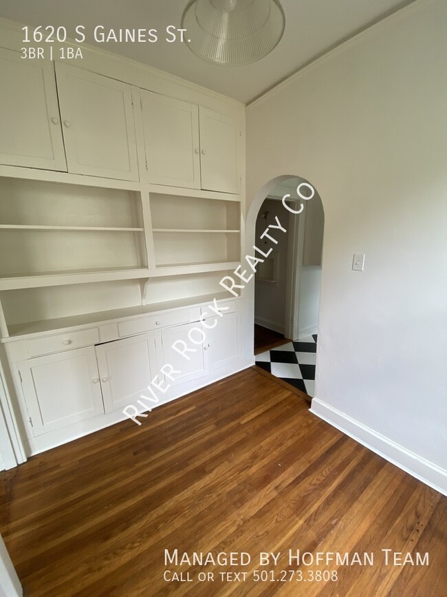 Building Photo - 1620 S Gaines St