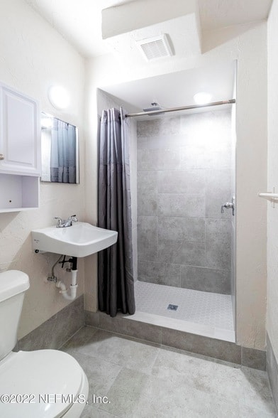 Building Photo - 24 Riberia St