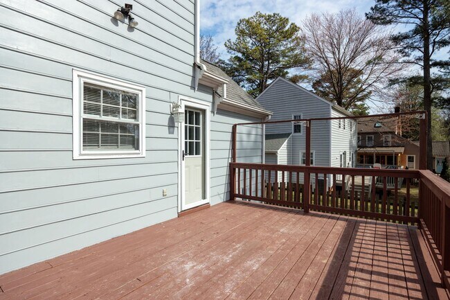 Building Photo - Beautiful 4 Bedroom 3 Bathroom Home in North Chesterfield ***Available Early April***