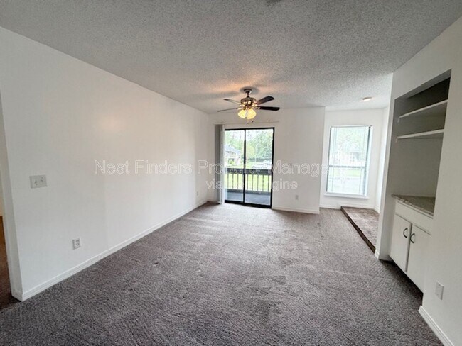 Building Photo - 10200 Belle Rive Blvd