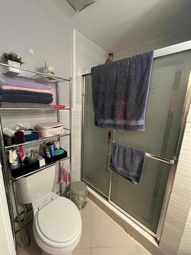 Building Photo - 3520 SW 104th Ave