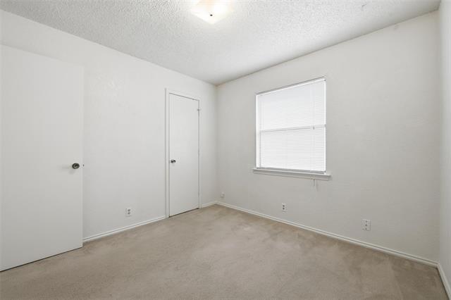 Building Photo - 2812 Ridgecrest Dr