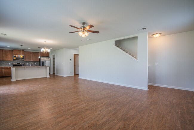 Building Photo - 135 Davila St