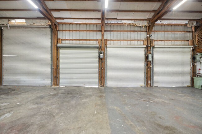 Building Photo - 17951 Dangler Rd