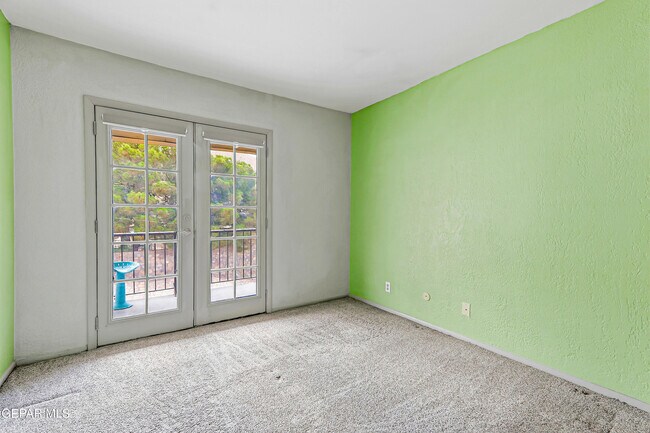 Building Photo - 4433 N Stanton St