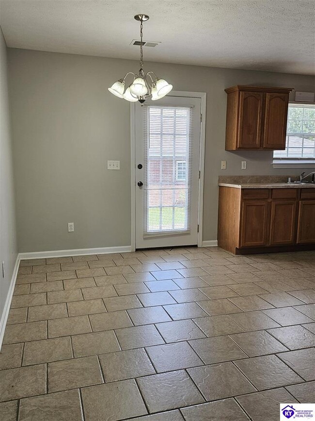 Building Photo - 145 Croghan Way