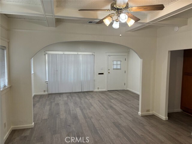 Building Photo - 820 W 55th St