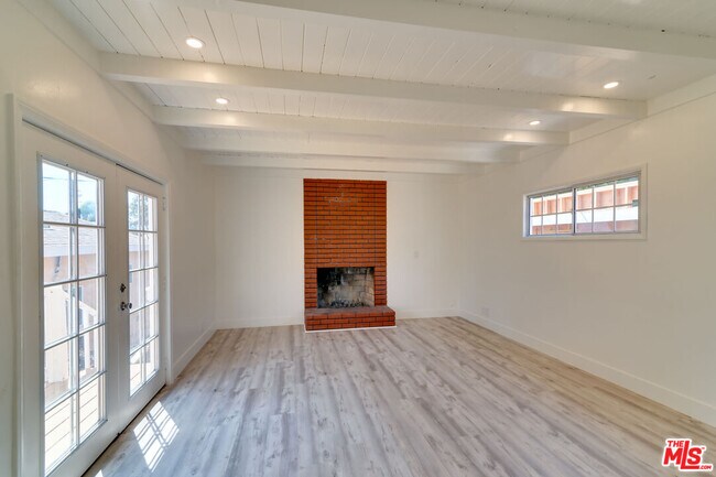 Building Photo - 8037 Campion Dr