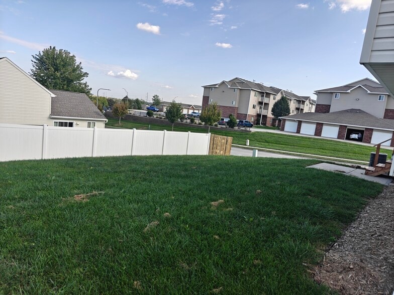 Building Photo - 7925 S 157th St