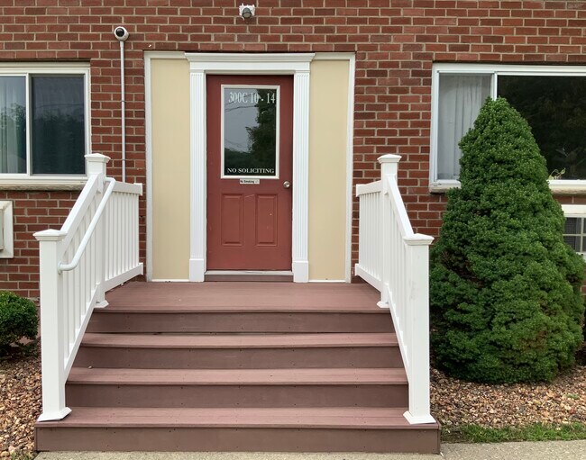 Primary Photo - 300 Ketchamtown Rd