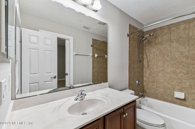 Building Photo - 263 Stonewell Dr