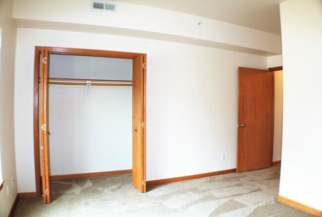 Building Photo - $1,325 | 2 Bedroom, 2 Bathroom CONDO | PET Friendly* | Available for August 1st, 2026 Move In!