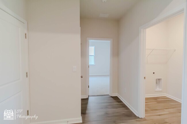 Building Photo - 188 Hadley Spgs Ave