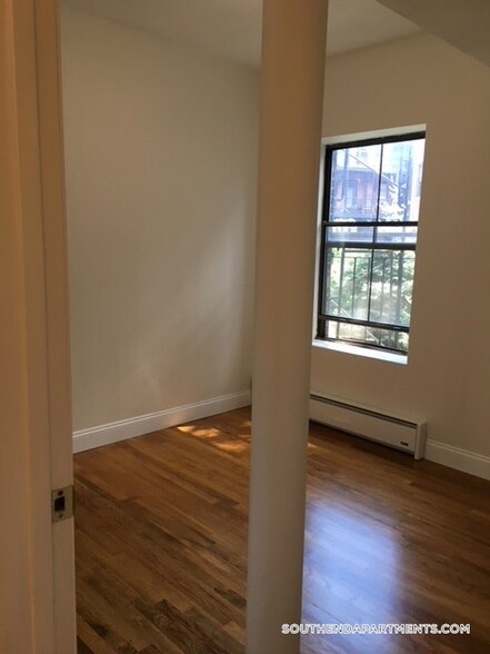 Building Photo - 296 Columbus Ave