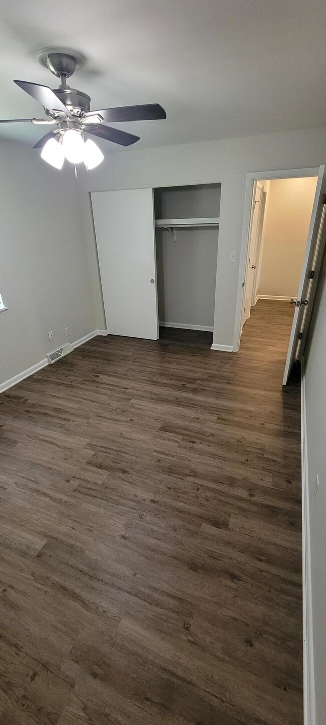 Building Photo - 405 Brewer Dr