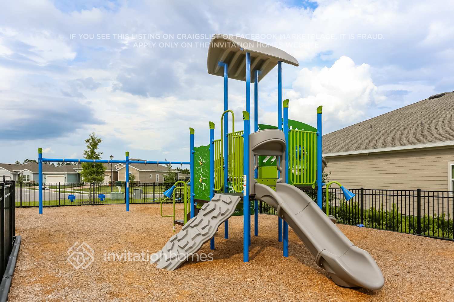 Building Photo - 10051 Lemon Grass Ln