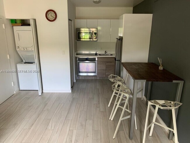 Building Photo - 1450 Meridian Ave