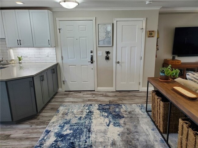 Building Photo - 31 Coddington St