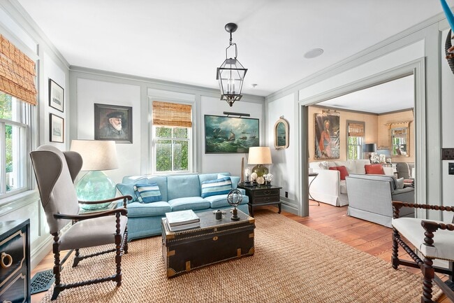 Building Photo - 90 Powell Ave